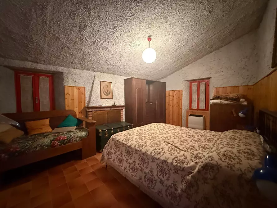 Immagine 31 di Casa indipendente in vendita  in Podalla a Acquacanina