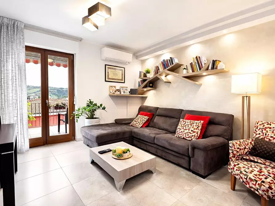 Immagine 1 di Appartamento in vendita  in Rovereto a Tolentino