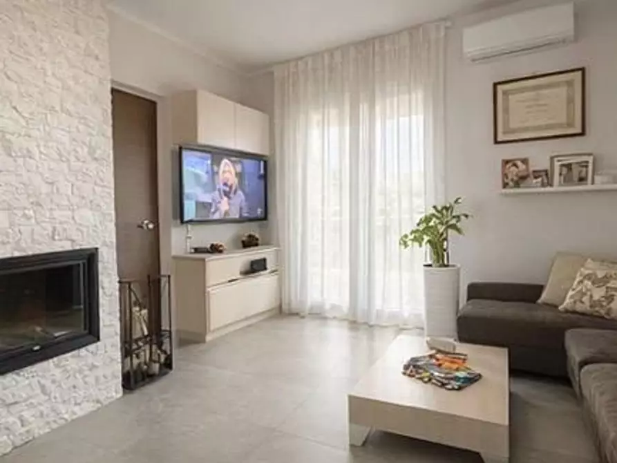 Immagine 3 di Appartamento in vendita  in Rovereto a Tolentino