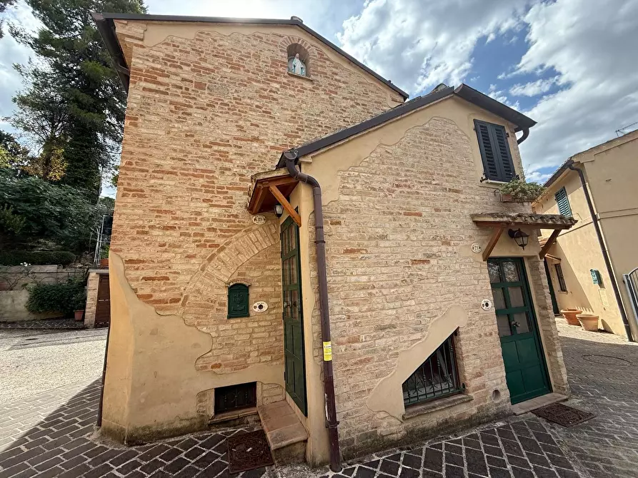 Immagine 6 di Casa indipendente in vendita  in Santa Croce a Macerata