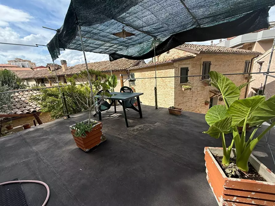 Immagine 11 di Casa indipendente in vendita  in Santa Croce a Macerata