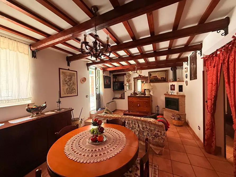 Immagine 12 di Casa indipendente in vendita  in Santa Croce a Macerata