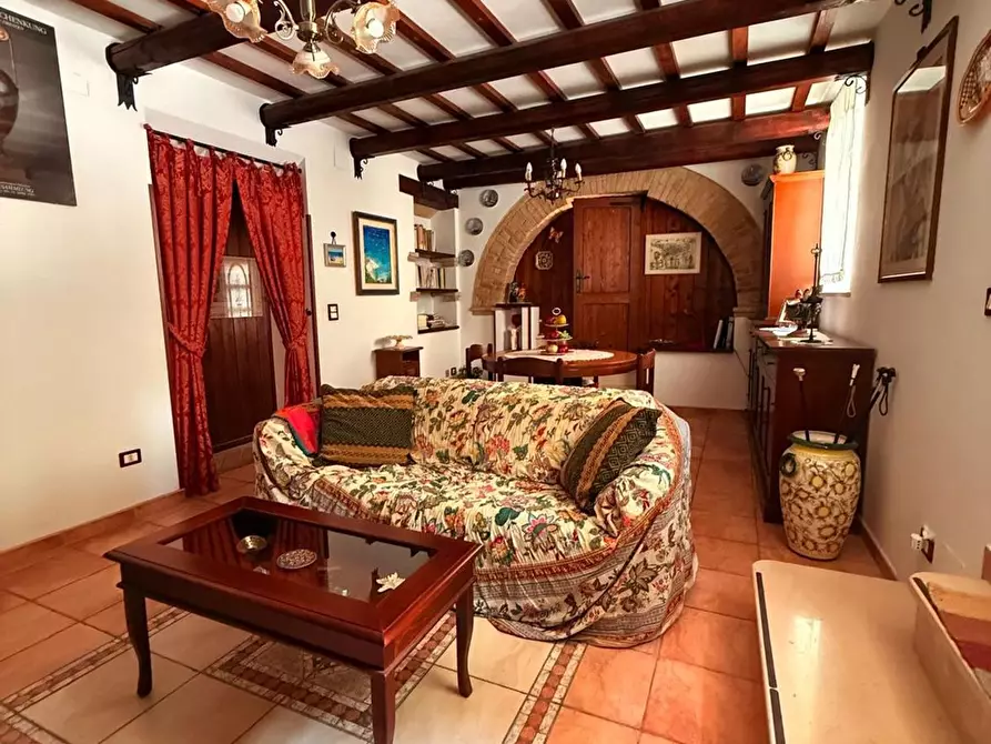 Immagine 14 di Casa indipendente in vendita  in Santa Croce a Macerata