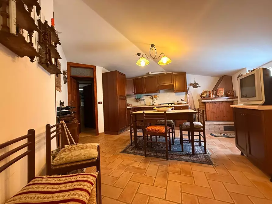 Immagine 15 di Casa indipendente in vendita  in Santa Croce a Macerata