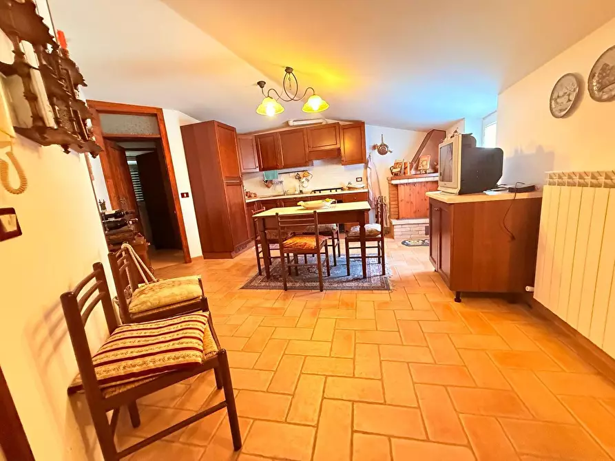 Immagine 17 di Casa indipendente in vendita  in Santa Croce a Macerata