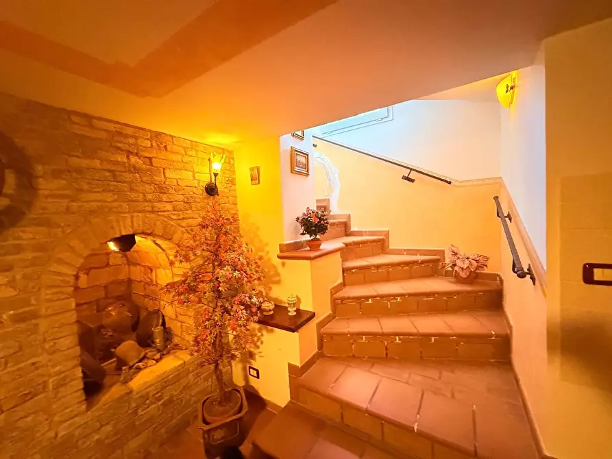 Immagine 19 di Casa indipendente in vendita  in Santa Croce a Macerata
