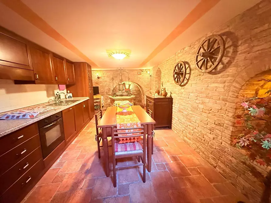 Immagine 21 di Casa indipendente in vendita  in Santa Croce a Macerata