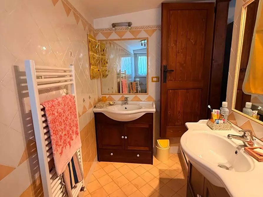 Immagine 27 di Casa indipendente in vendita  in Santa Croce a Macerata