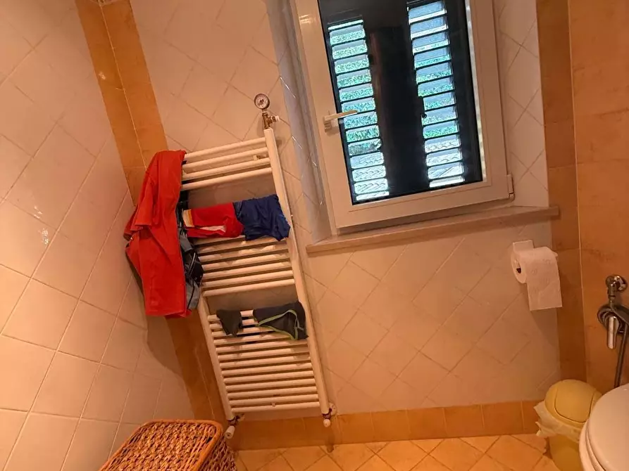 Immagine 28 di Casa indipendente in vendita  in Santa Croce a Macerata