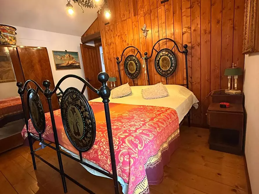 Immagine 31 di Casa indipendente in vendita  in Santa Croce a Macerata