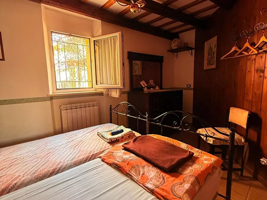 Immagine 32 di Casa indipendente in vendita  in Santa Croce a Macerata