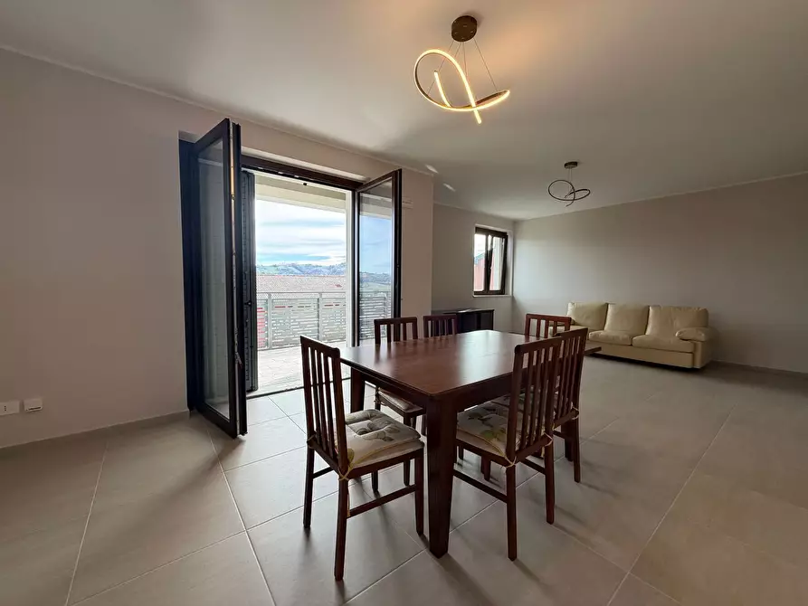 Immagine 3 di Appartamento in vendita  in Adino Barcarelli 6 a Tolentino