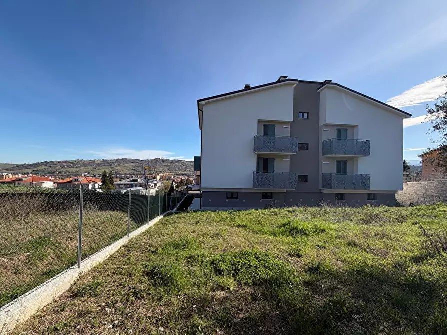 Immagine 36 di Appartamento in vendita  in Adino Barcarelli 6 a Tolentino