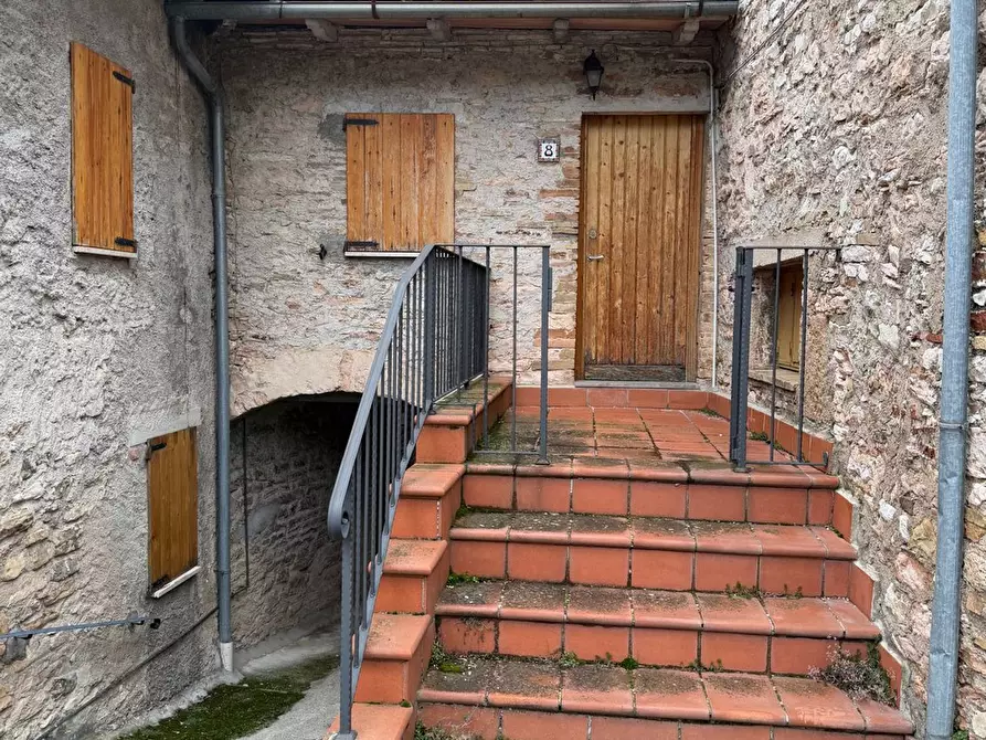 Immagine 2 di Casa indipendente in vendita  in Piè di Vescia 8 a Acquacanina