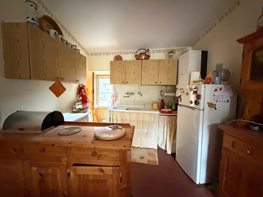 Immagine 12 di Casa indipendente in vendita  in Piè di Vescia 8 a Acquacanina