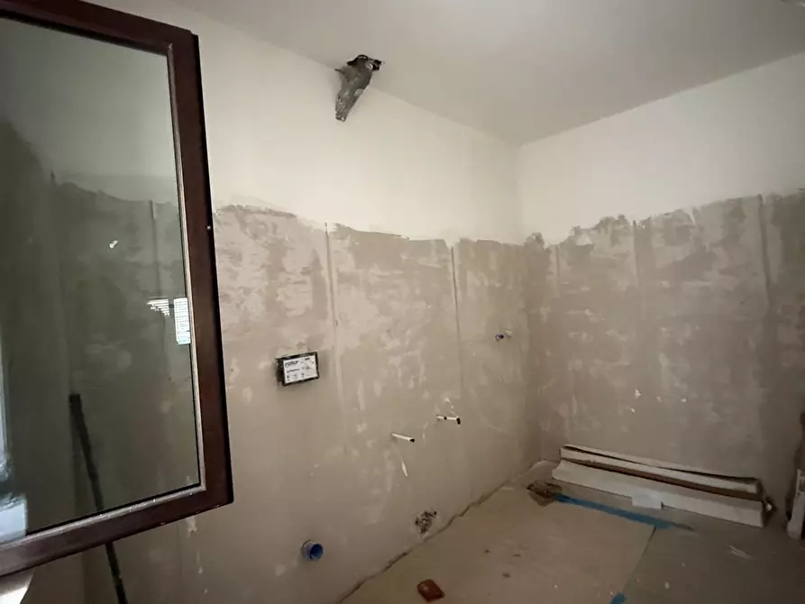 Immagine 15 di Casa indipendente in vendita  in Castello di Borgiano a Belforte Del Chienti