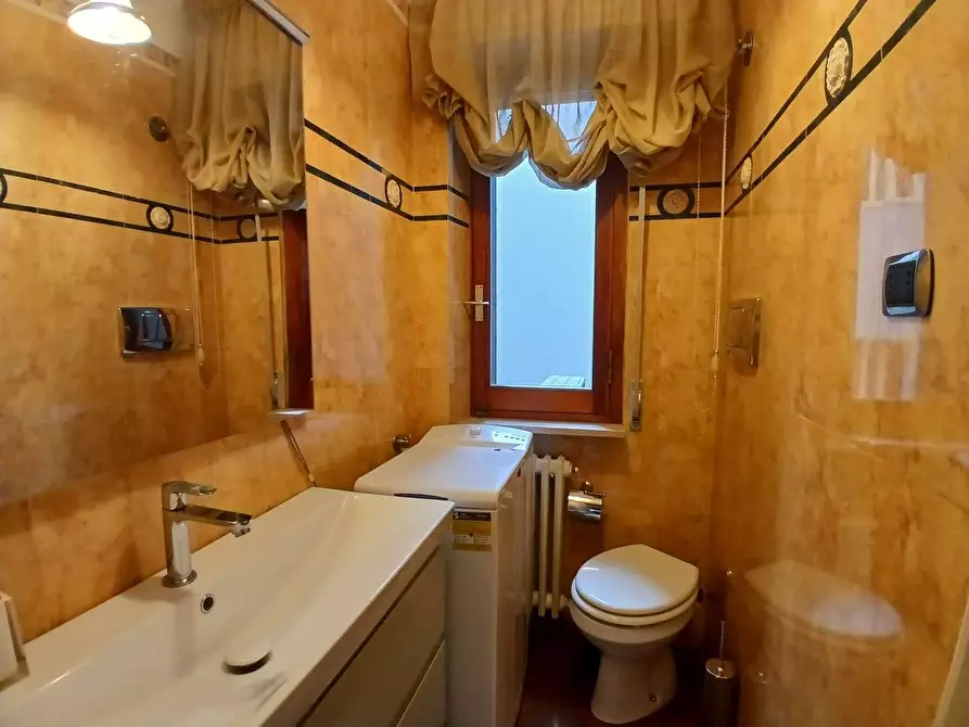Immagine 20 di Appartamento in vendita  in Corso Umberto I° a Civitanova Marche