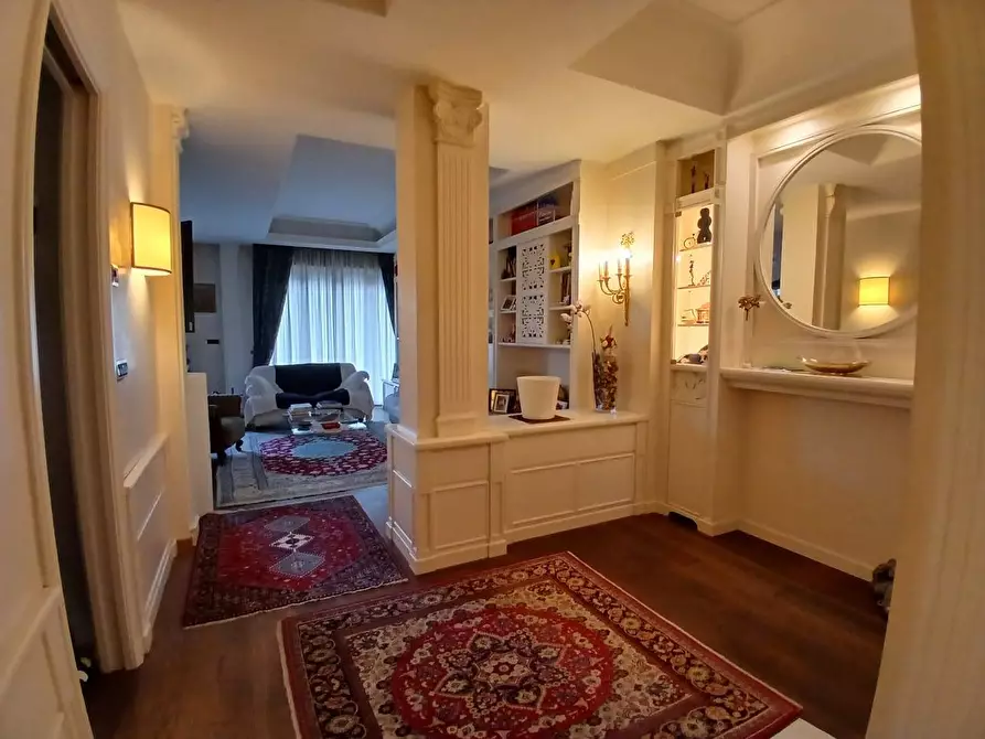 Immagine 3 di Appartamento in vendita  in Corso Umberto I° a Civitanova Marche