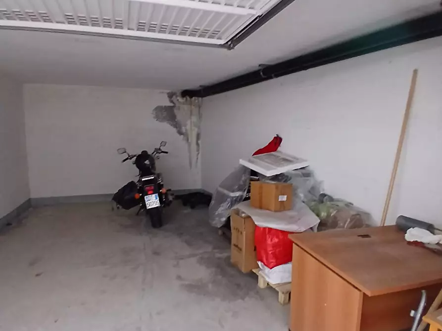 Immagine 3 di Box auto in vendita  in via Marconi a Civitanova Marche