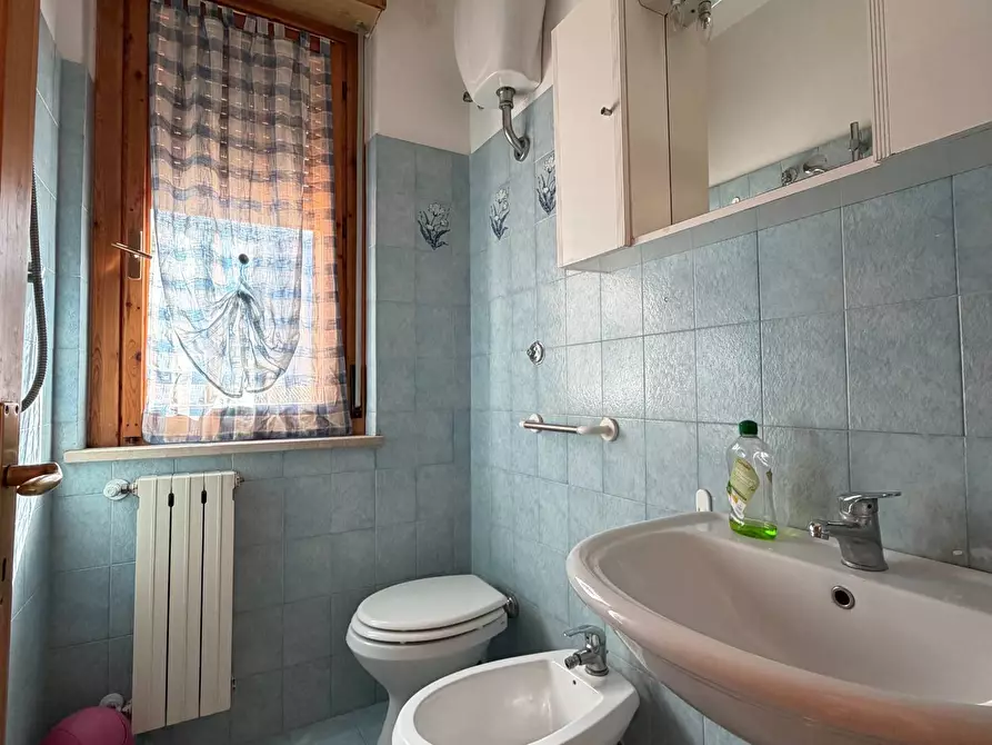 Immagine 7 di Appartamento in vendita  in Località Vescia a Acquacanina