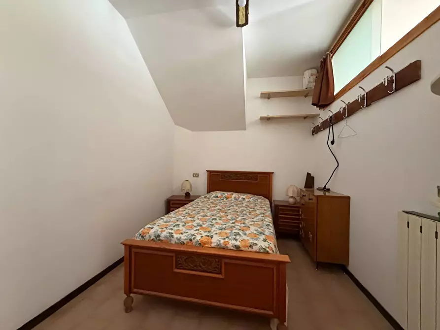 Immagine 11 di Appartamento in vendita  in Località Vescia a Acquacanina