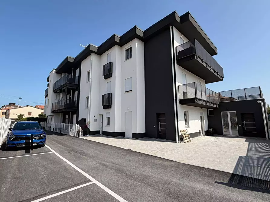 Immagine 9 di Appartamento in vendita  in via Codamosto snc a Civitanova Marche