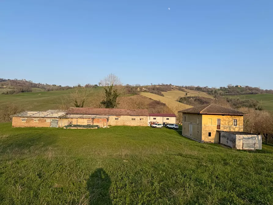 Immagine 2 di Casa indipendente in vendita  in C.da San Rocco a Tolentino