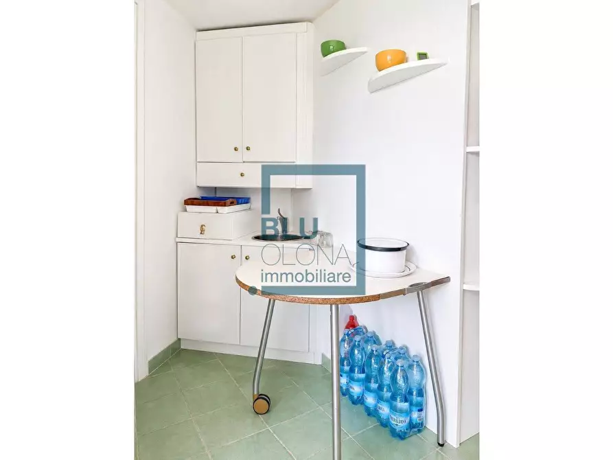 Immagine 10 di Appartamento in vendita  in via pedralana 26 a Olbia