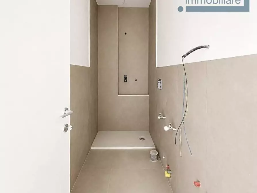 Immagine 10 di Appartamento in vendita  in Via Mac Mahon 109 a Milano