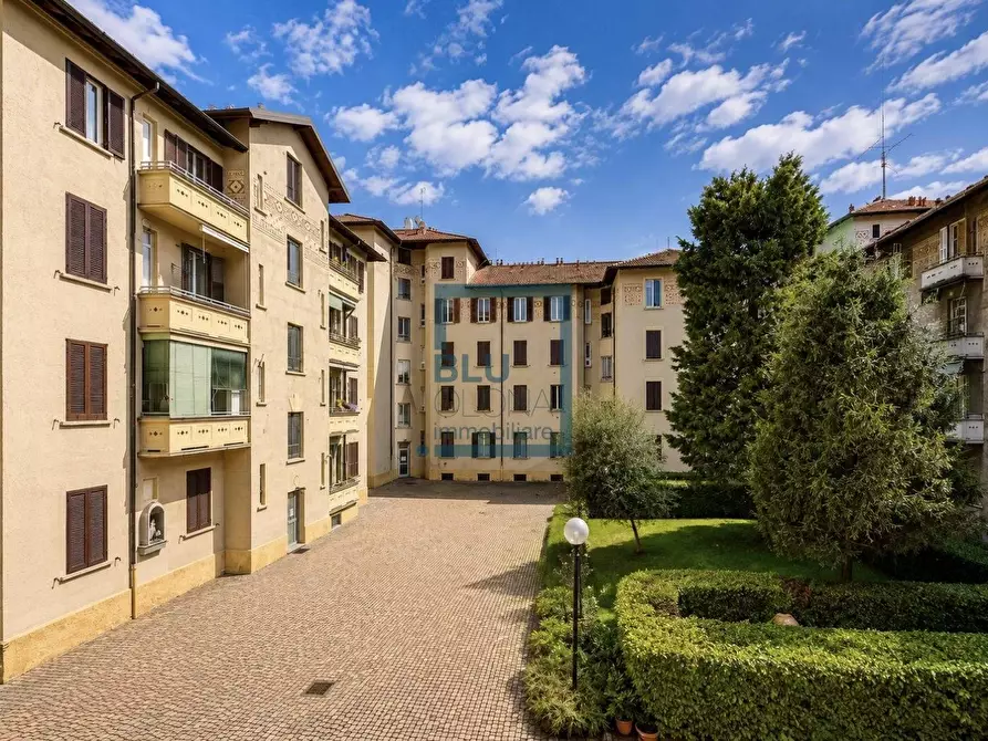 Immagine 18 di Appartamento in vendita  in Via Mac Mahon 109 a Milano