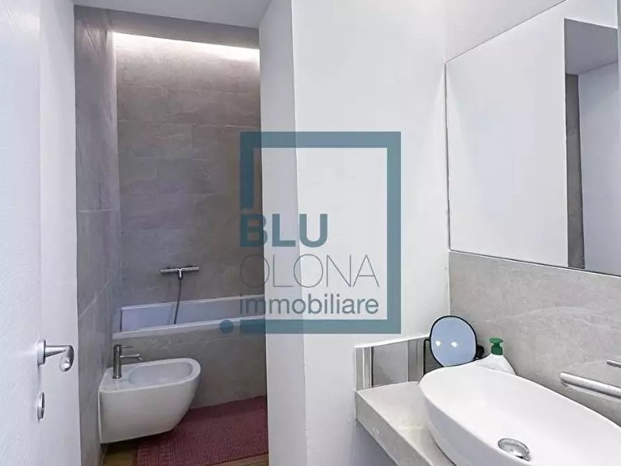 Immagine 19 di Appartamento in vendita  in Via Carroccio 10 a Milano