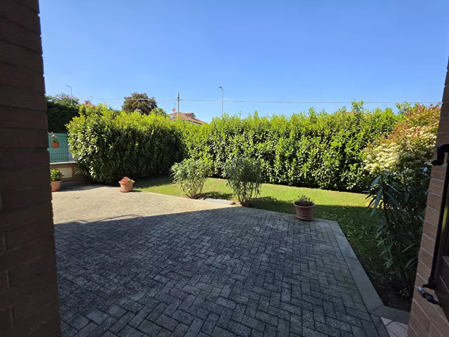 Immagine 1 di Appartamento in vendita  in VIA MARIO CAREDDU DIANA 4 a Asti