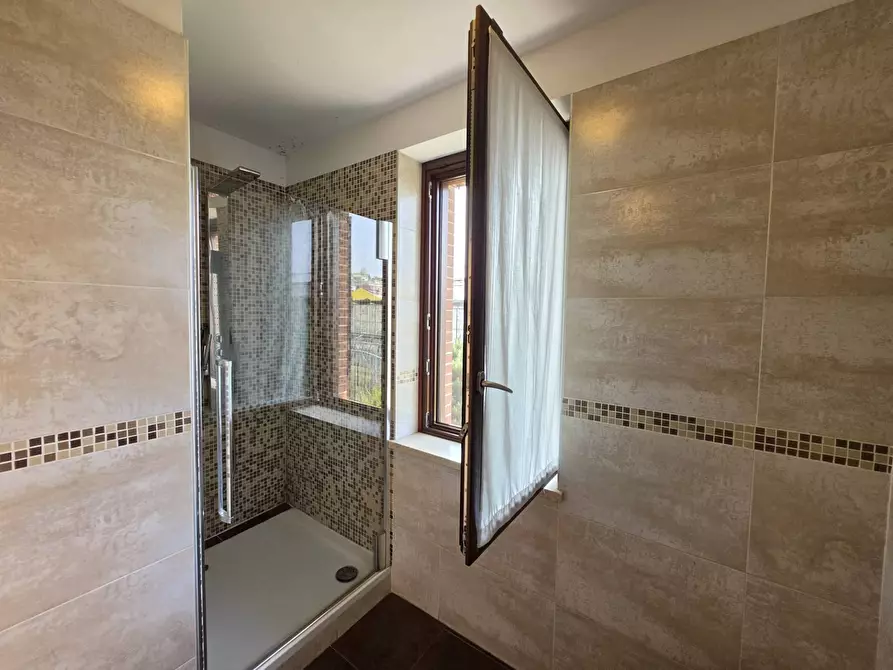 Immagine 14 di Villa in vendita  in via mario cora 3 a Asti
