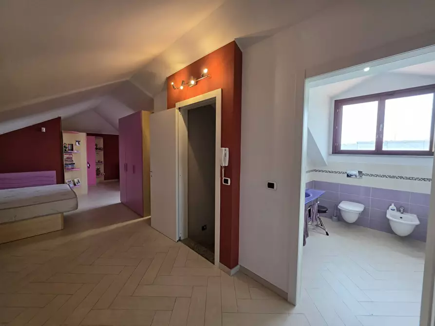 Immagine 20 di Villa in vendita  in via mario cora 3 a Asti