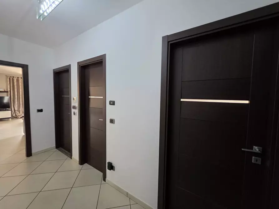 Immagine 7 di Villa in vendita  in via mario cora 3 a Asti