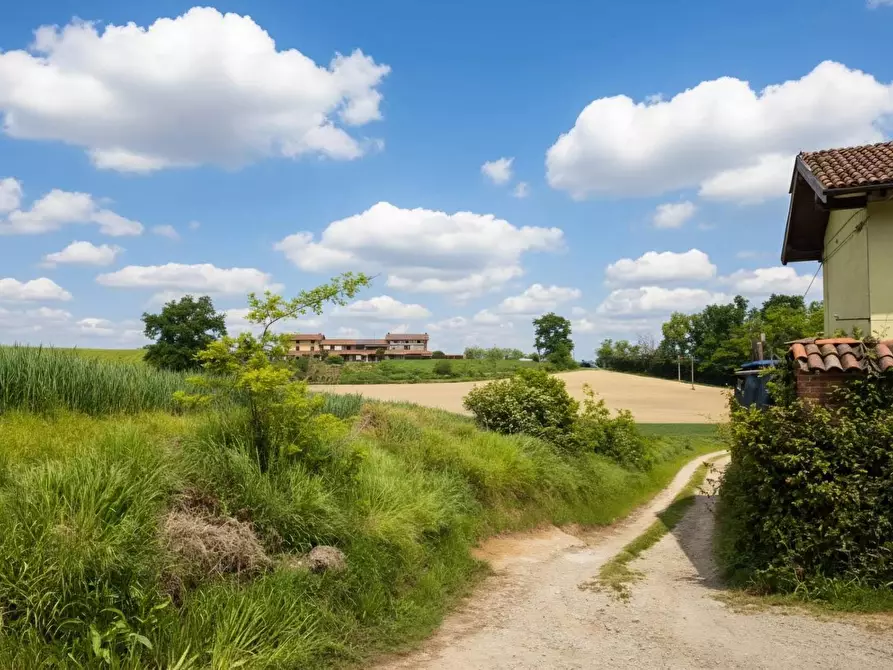 Immagine 7 di Rustico / casale in vendita  in frazione Lavezzole 70 a San Damiano D'asti