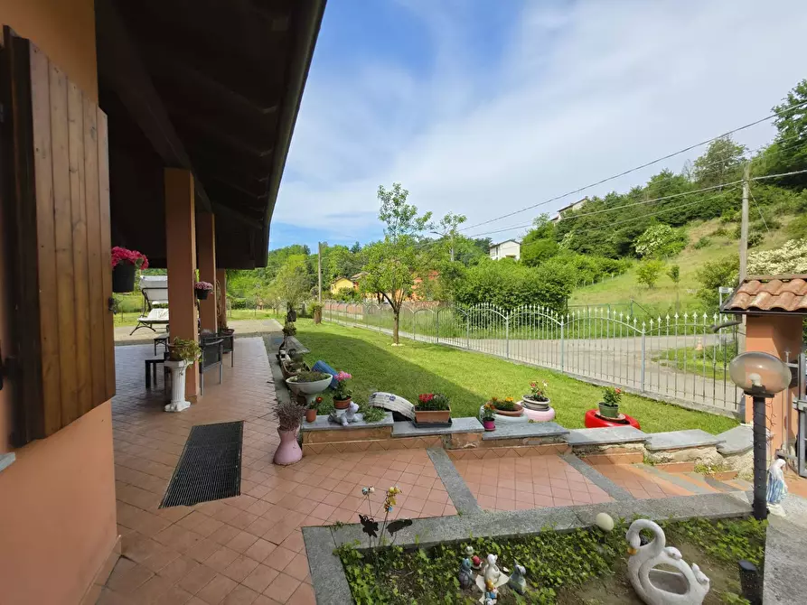 Immagine 10 di Villa in vendita  in via val popola 4 a Asti
