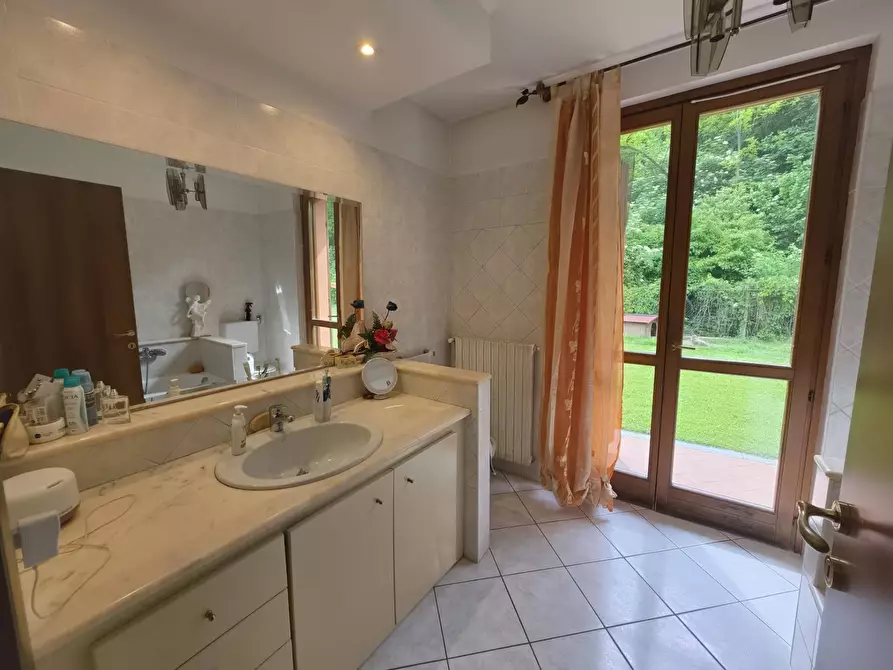 Immagine 34 di Villa in vendita  in via val popola 4 a Asti