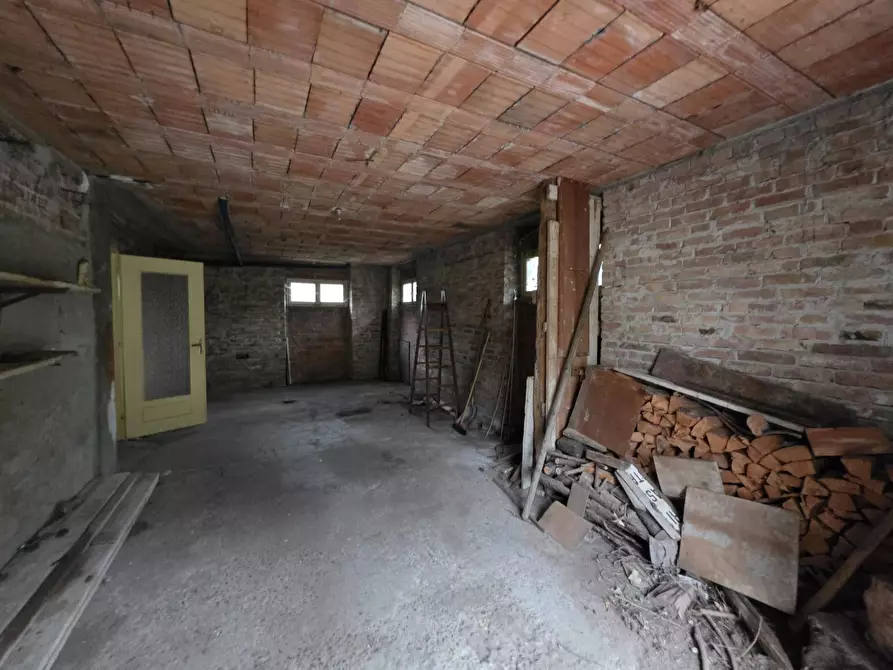 Immagine 28 di Villa in vendita  in Via Serra D'asti 61 a Belveglio