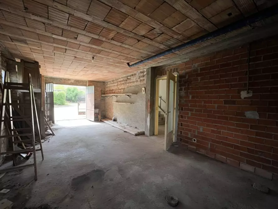 Immagine 29 di Villa in vendita  in Via Serra D'asti 61 a Belveglio