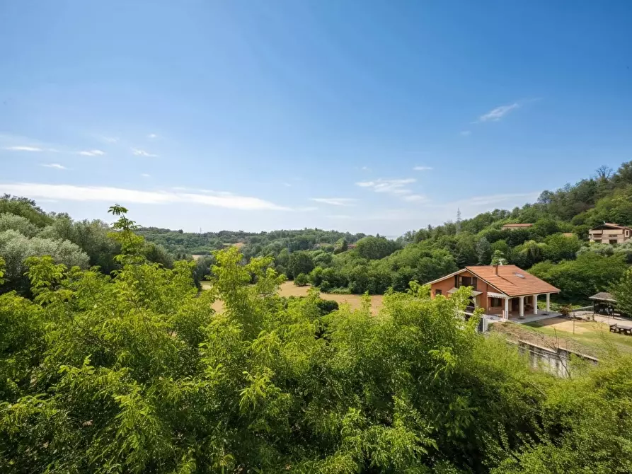 Immagine 11 di Villa in vendita  in Via Serra D'asti 61 a Belveglio
