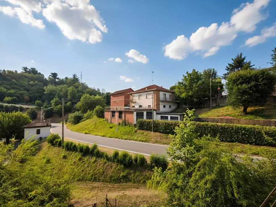 Immagine 12 di Villa in vendita  in Via Serra D'asti 61 a Belveglio