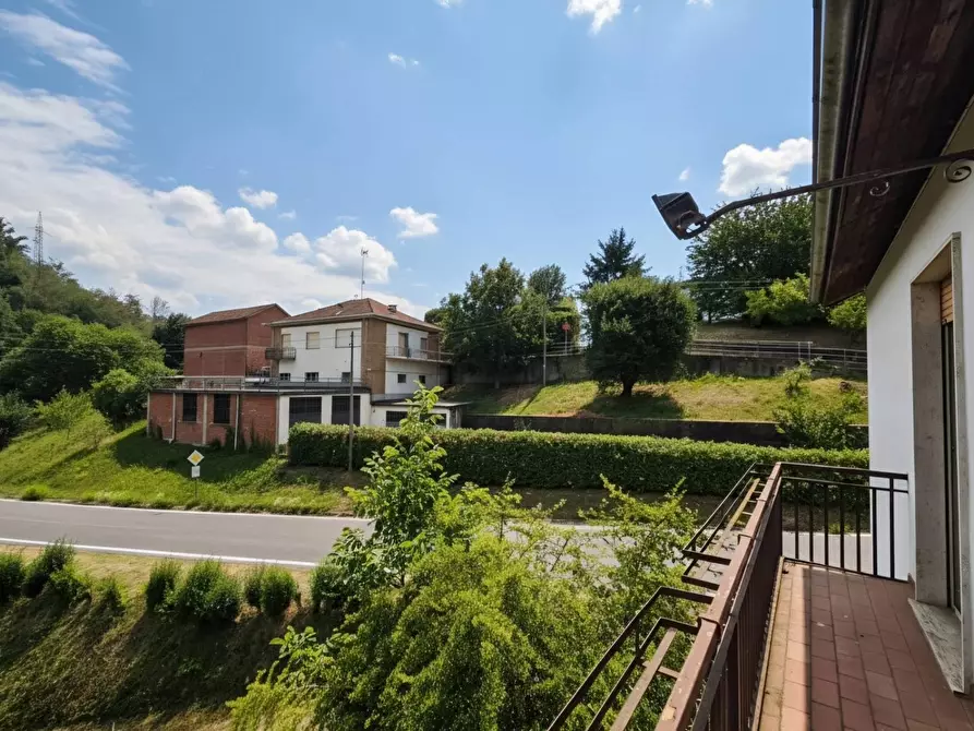 Immagine 15 di Villa in vendita  in Via Serra D'asti 61 a Belveglio