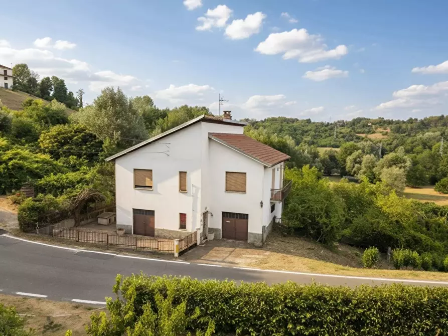 Immagine 38 di Villa in vendita  in Via Serra D'asti 61 a Belveglio