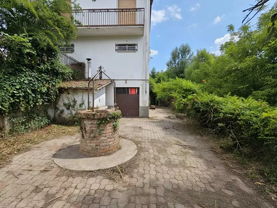Immagine 6 di Villa in vendita  in Via Serra D'asti 61 a Belveglio