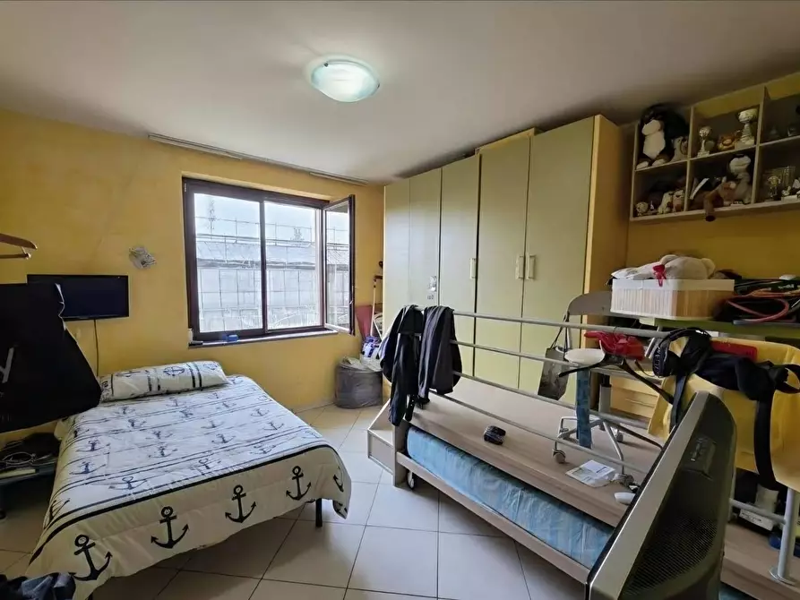 Immagine 18 di Villa in vendita  in via mario cora 3 a Asti