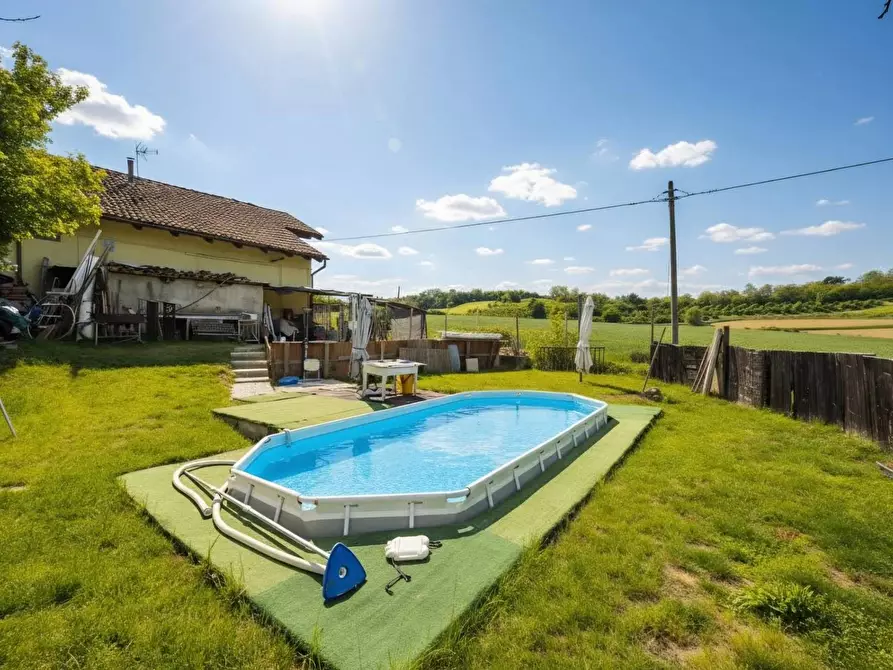 Immagine 1 di Rustico / casale in vendita  in frazione Lavezzole 70 a San Damiano D'asti