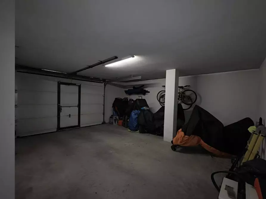 Immagine 32 di Villa in vendita  in via mario cora 3 a Asti