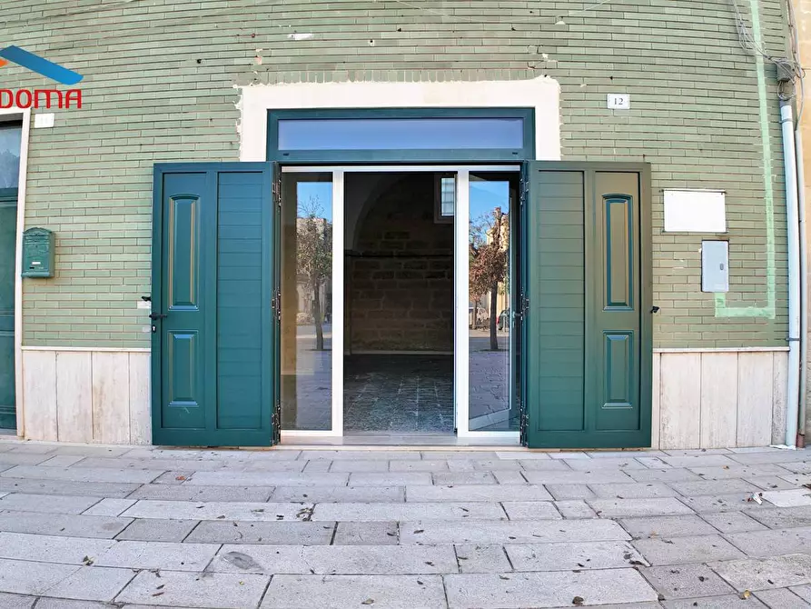 Immagine 3 di Locale commerciale in affitto  in Piazza vittorio veneto 12 a Vernole