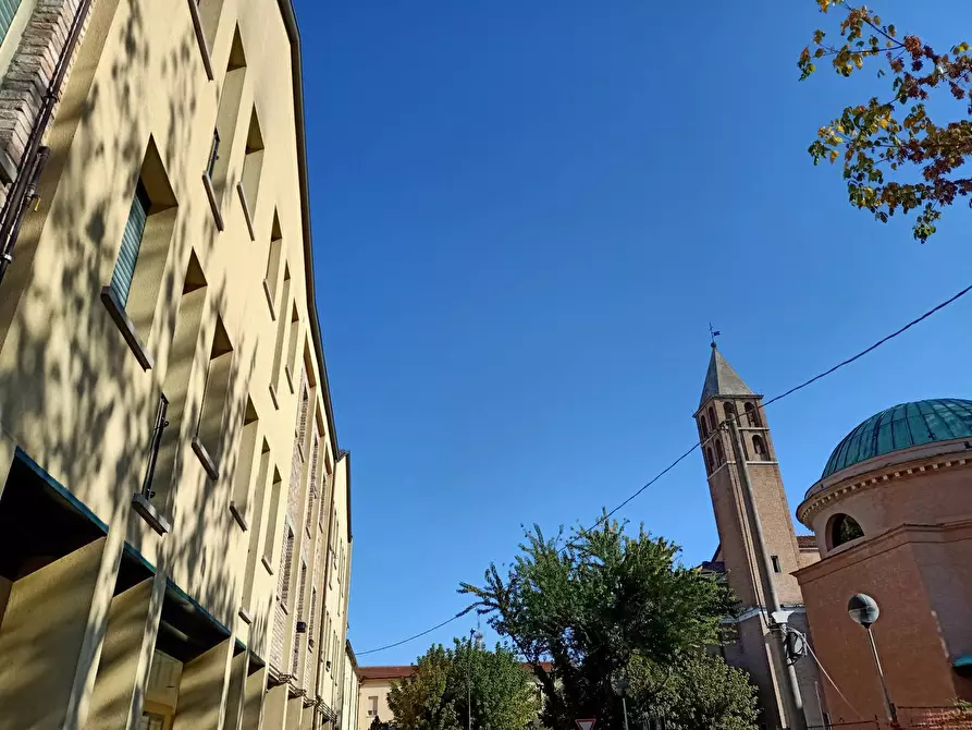 Immagine 2 di Appartamento in affitto  in via gaetano recchi 5/o a Ferrara